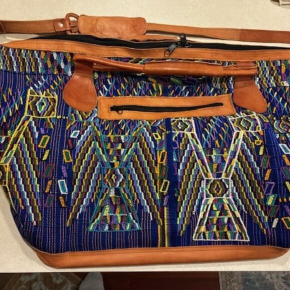Weekender/Travel Carry On Guatemalan Huipil Colorful Fabric Leather Bag Luggage - Picture 4 of 12